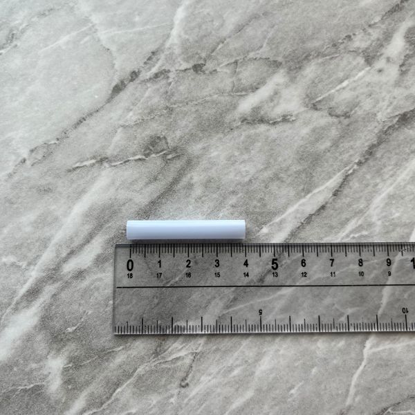 4cmに切ったストローの写真
