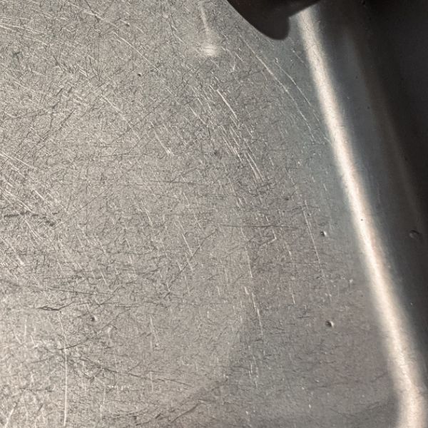 くすみが取れてきれいになったシンクの様子
