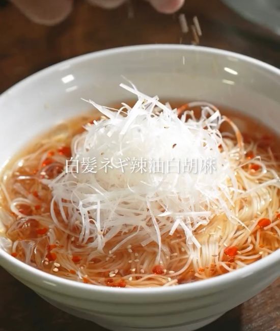完成したぶっかけ冷やしそうめん