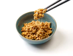 納豆が筋トレによいとされる理由とは？含まれる栄養素や食べ方について解説