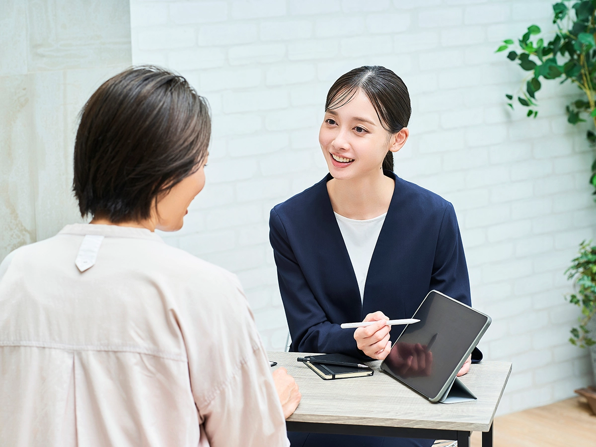 「楽しんできてください」は敬語として正しい？シーン別の使い方や類語をご紹介