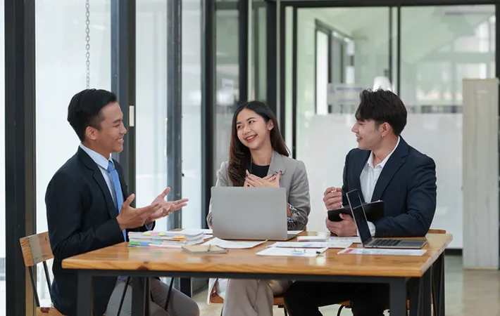【シーン別】『聞きました』を別の敬語表現で伝える際の例文