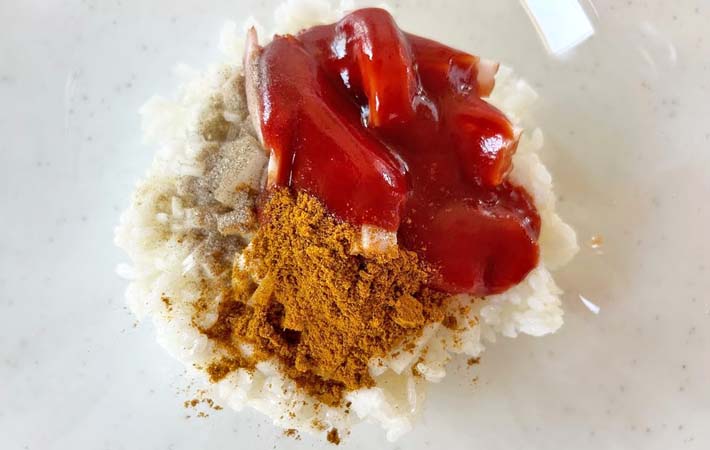 『カレーオムライス』を作る写真