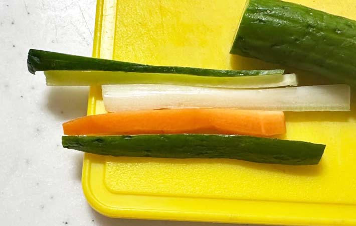『ヘルシースナック』を作る写真