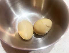 『味玉たまごサンド』を作る写真