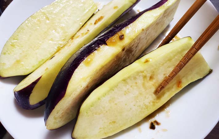 『なすのチーズ焼き』を作る写真