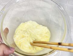 『そうめんフレンチトースト』　を作る写真