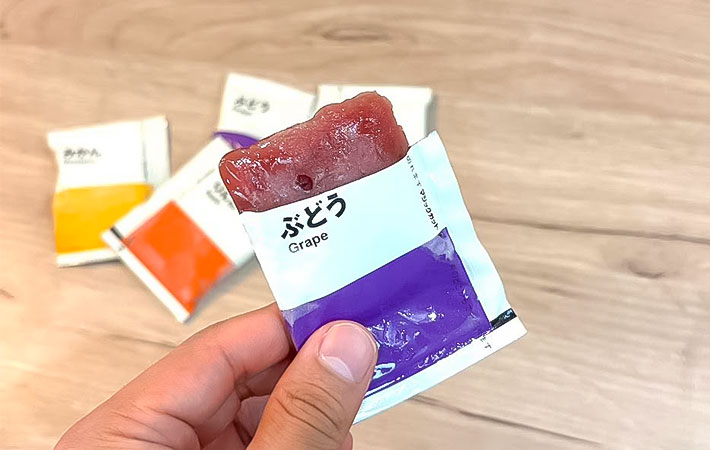 『冷やしておいしい 果汁100％ゼリー　3種のフルーツ』の写真