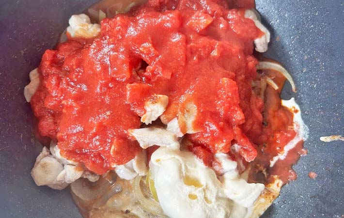『バターチキンカレー』を作る写真