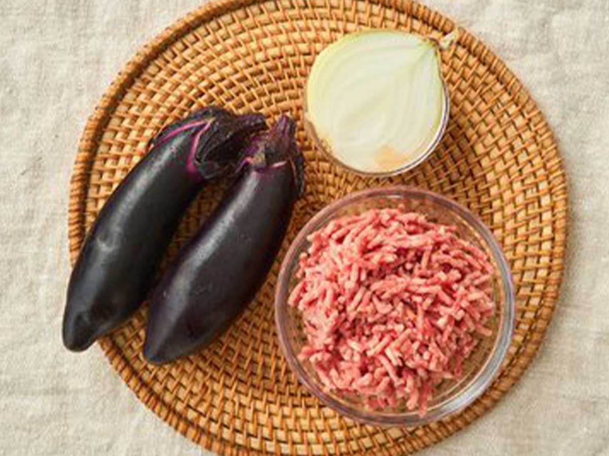 ナスとひき肉と玉ネギの写真