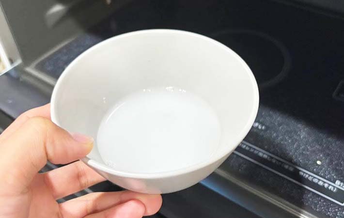『ペットボトルでカラフルゼリー』を作る写真