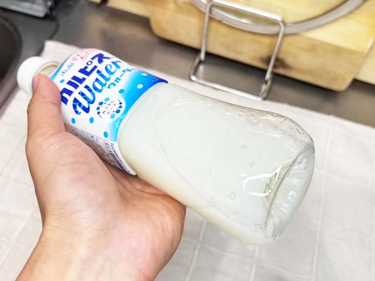 『ペットボトルでカラフルゼリー』を作る写真