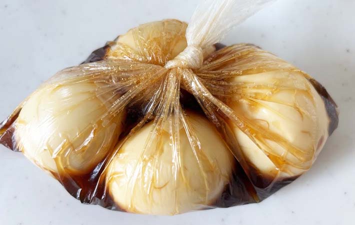 『すき焼のたれで簡単！味玉』を作る写真