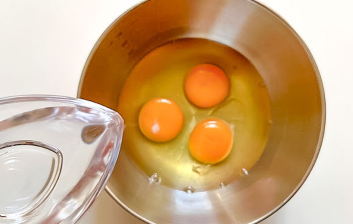 『うまき風卵焼き』を作る写真