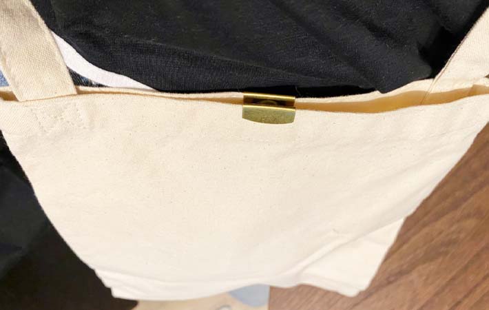 『マグネットホック　ヘリ留めタイプ』の使用写真