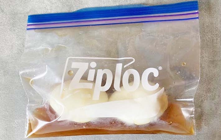『コンソメ味玉』を作る写真
