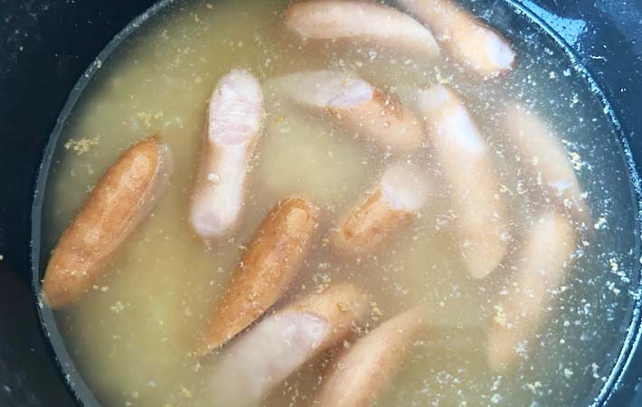『ウインナーの炊き込みご飯』を作る写真