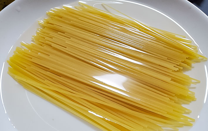 『なすの冷製スープパスタ』を作る写真