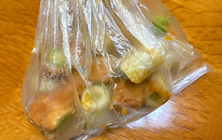『ちくわ×オクラのやみつきから揚げ』を作る写真