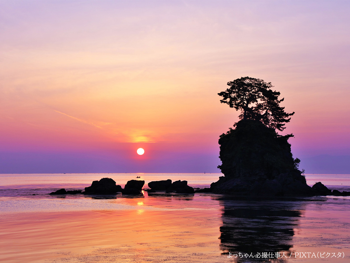 夜明けの海岸