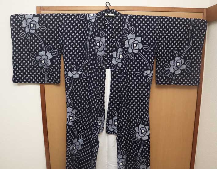 突っ張り棒で干した浴衣