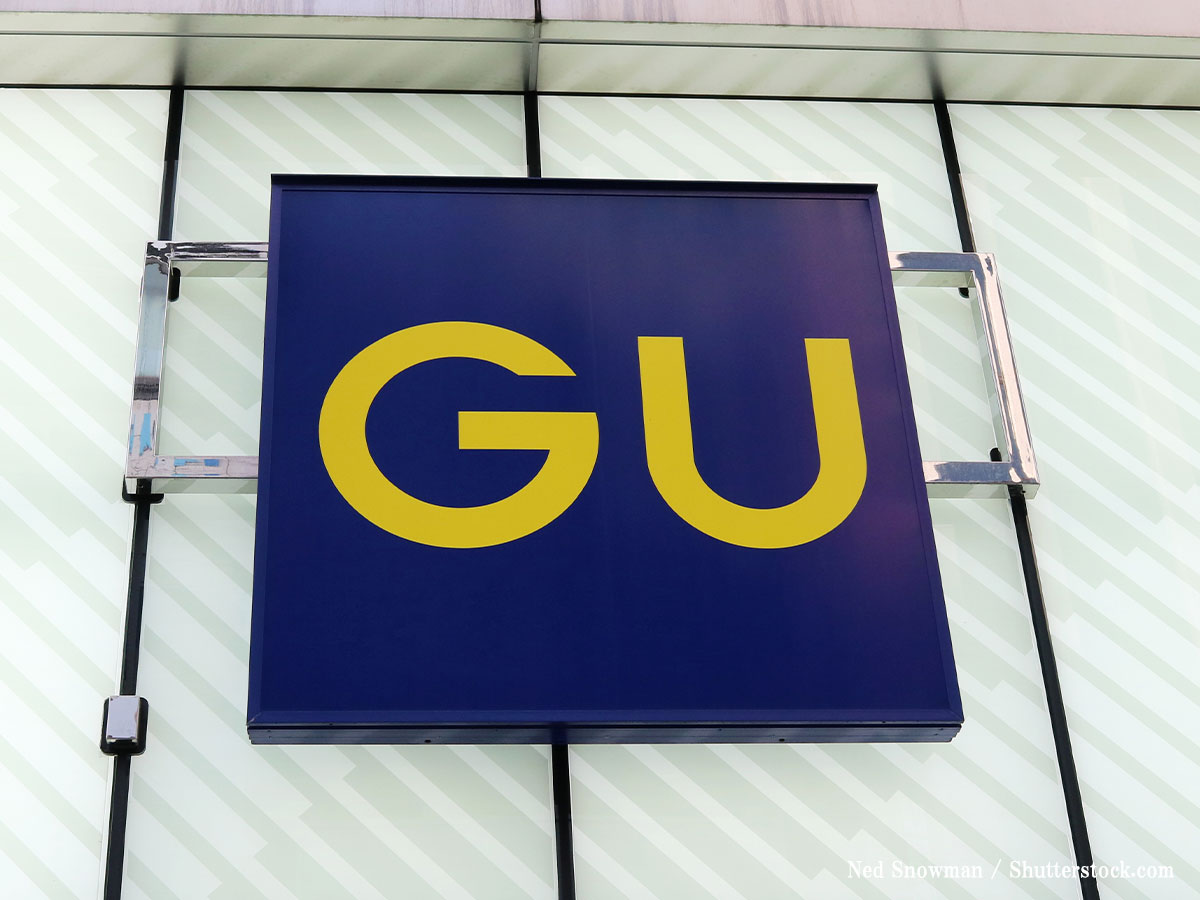 GUの看板の写真