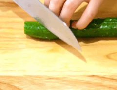 キュウリ料理の写真