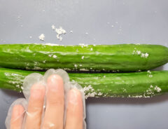 『きゅうりの白だし漬け』を作る写真