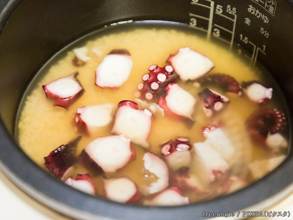 タコ飯を作る写真
