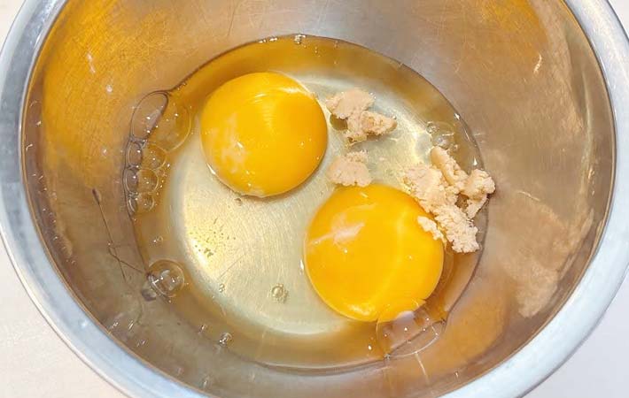『キムチの玉子焼き』を作る写真