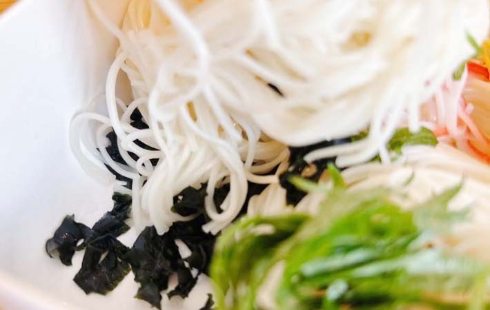 『そうめん弁当にちょいたしわかめ』の完成写真