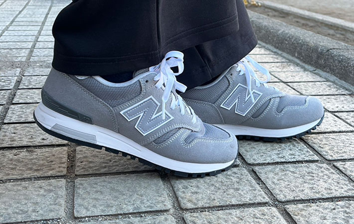 スニーカーの画像