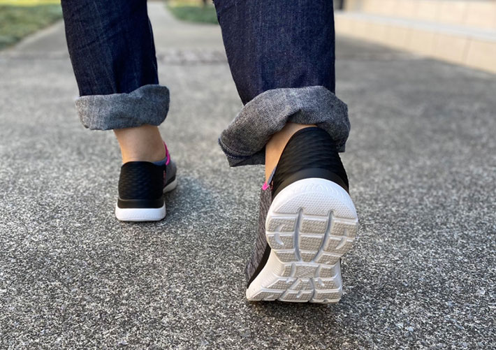 スニーカーの画像