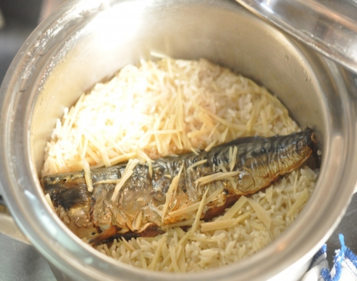 サバの炊き込みご飯