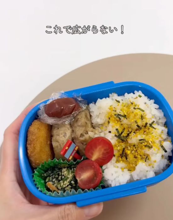 お弁当に詰めた様子