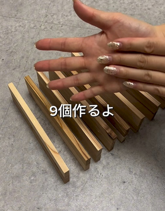 接着剤で貼り合わせた杉の焚き付け材