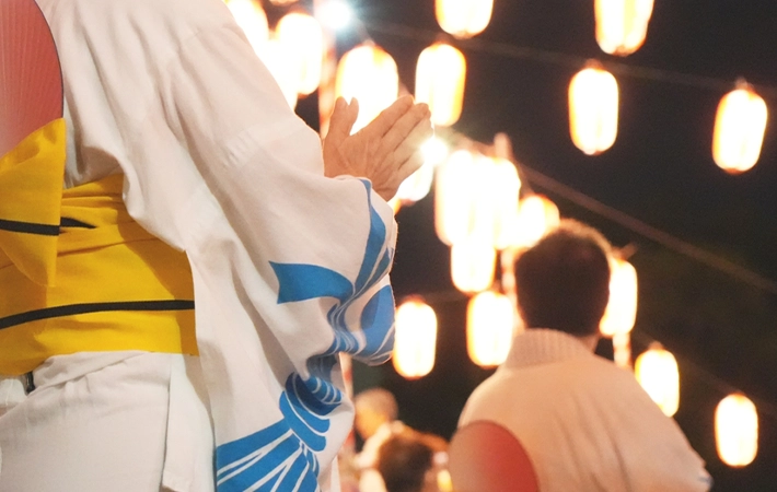 盆踊りとは