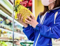 パイナップルの選び方は色だけじゃない！甘い品種と酸っぱい時の対処法もご紹介