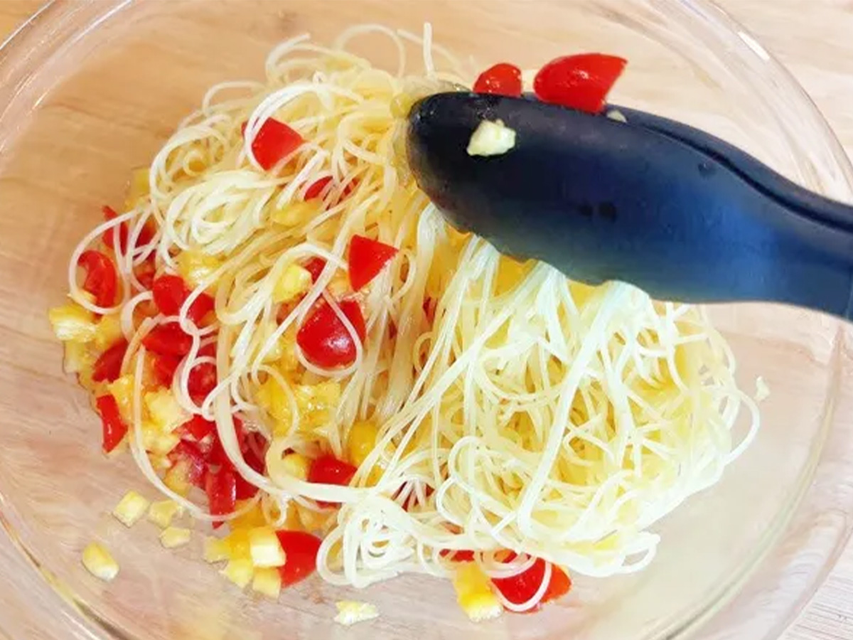 『パイナップルの冷製パスタ』写真