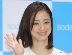 上戸彩さん