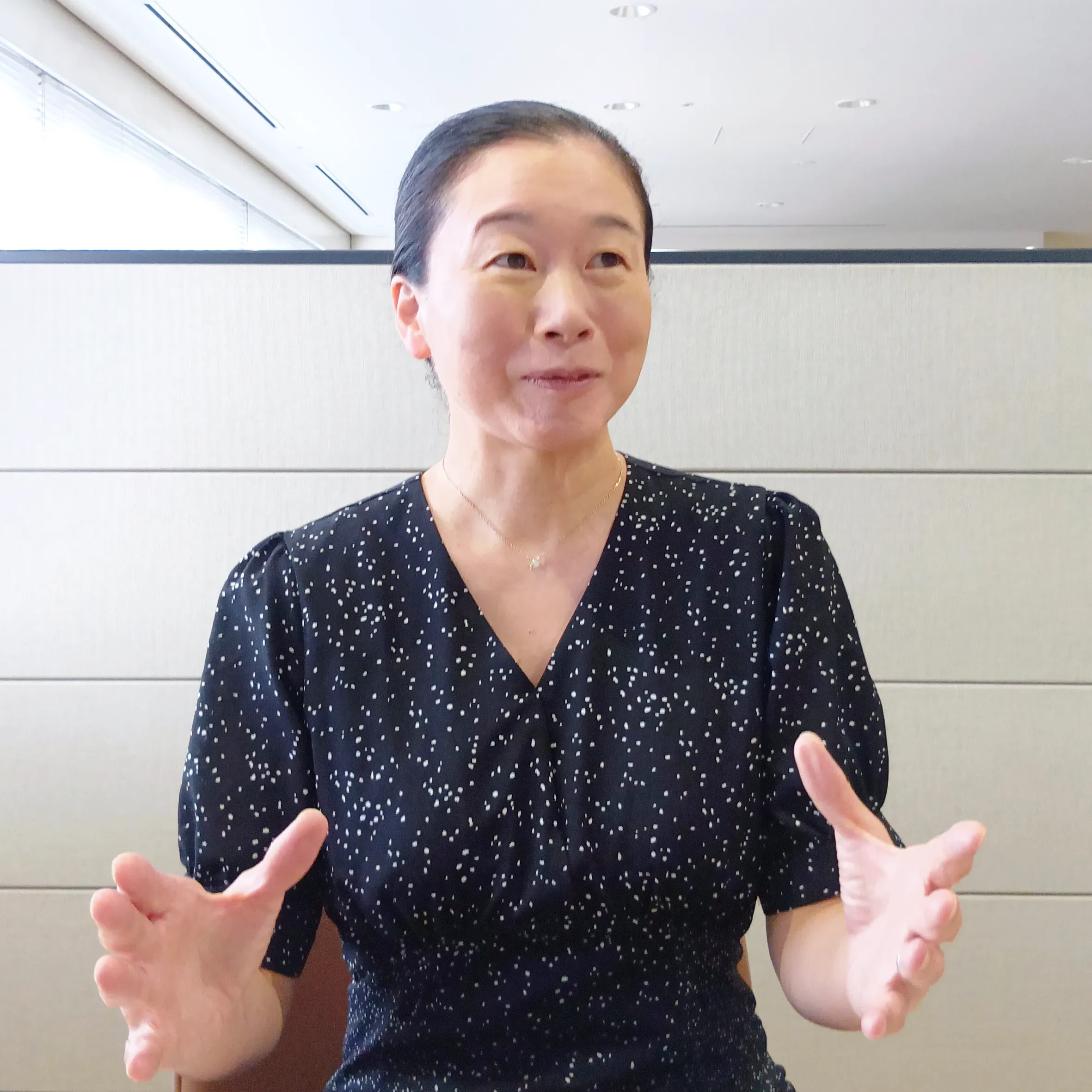 金鳥の宣伝部広報室の加原朋子さん