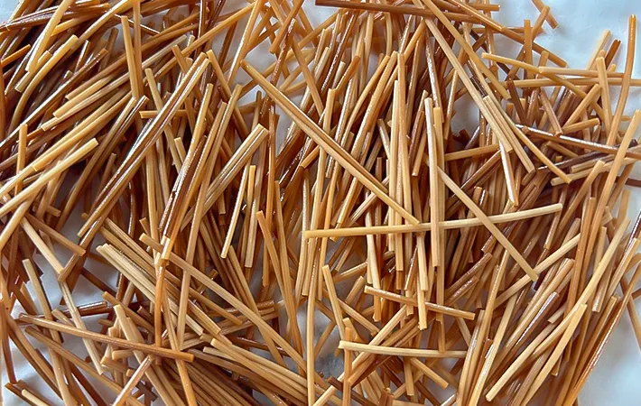 『パリパリそうめん』を作る写真