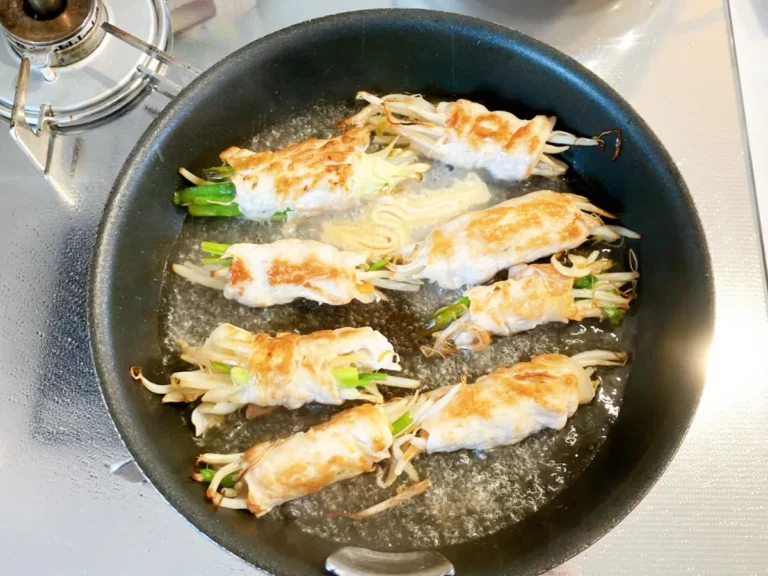 『たっぷり野菜の肉巻き』を作る写真