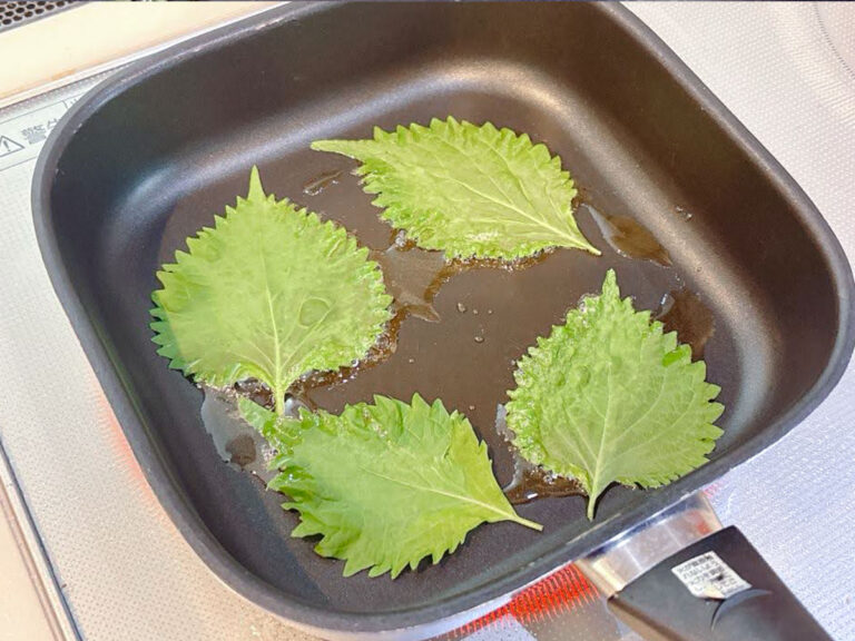 大葉チップスを作る写真