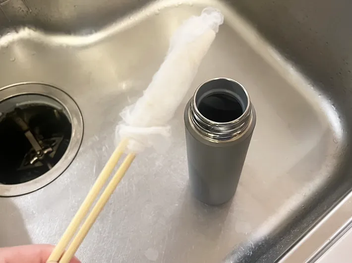 水切りネットで水筒用スポンジ