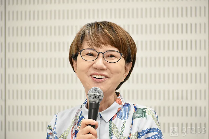 『しあわせな結婚』囲み取材