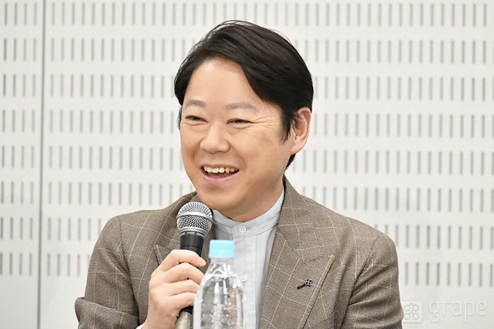 『しあわせな結婚』囲み取材