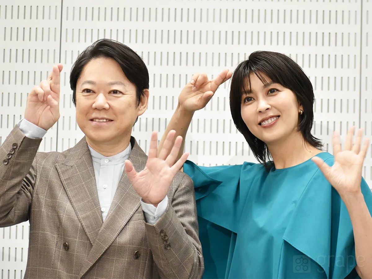 『しあわせな結婚』囲み取材