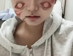 コスプレメイクをした女性