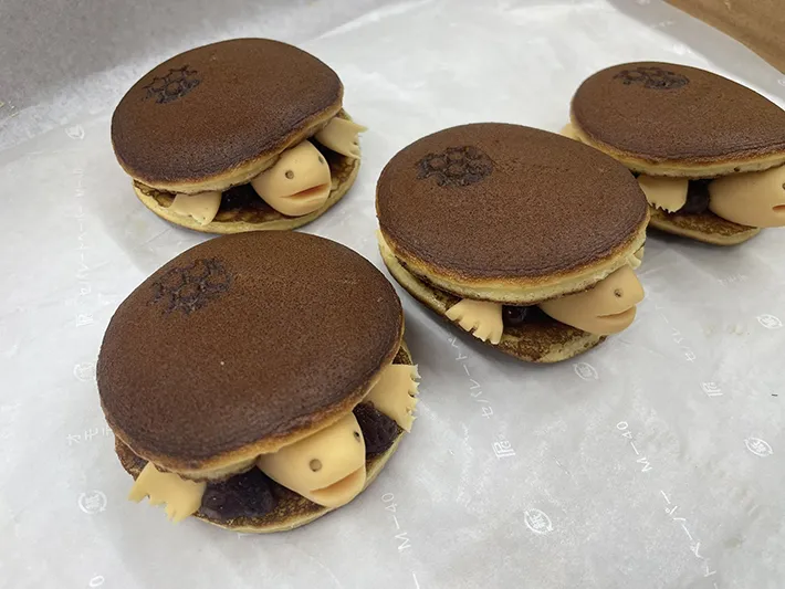 カメのどら焼き